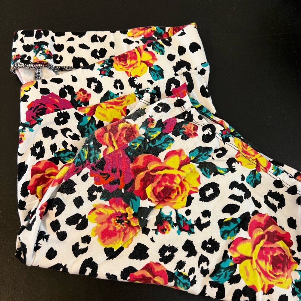 Torrid x Betsy johnson shorts